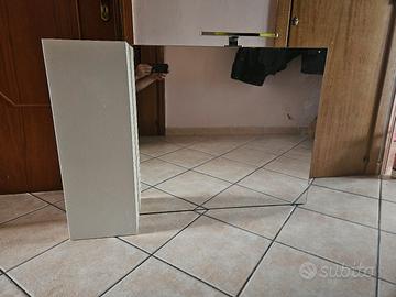 nuova specchiera con anta e luce 