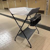 Fasciatoio pieghevole per neonato.