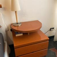 N. 2 comodini color ciliegio