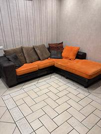 Divano in alcantara e pelle