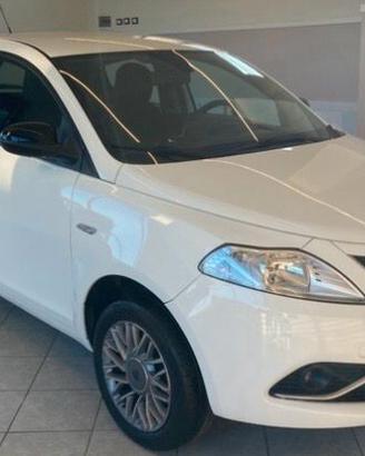 Lancia Ypsilon 0.9 TwinAir 85 CV 5 porte Metano Ec