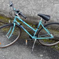 City bike Giant da donna con accessori