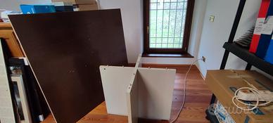 tavolo bianco 1,20x1,20 mt con base centrale