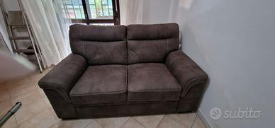 Divano 2 posti e tapis roulant