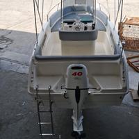 BARCA A MOTORE OPEN 5,70m (motore Honda 40hp)