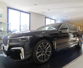 BMW 745 e M-Sport Plug In
