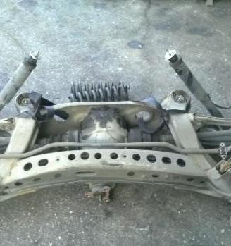 Ponte posteriore Mercedes E 250 98 2500cc TD