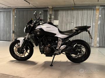 YAMAHA MT 07 2016