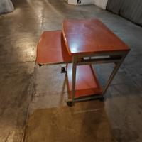 tavolino con rotelle e piano estraibile 