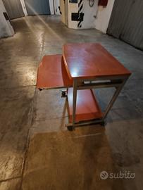 tavolino con rotelle e piano estraibile 