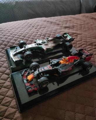2 Modellini F1 Formula 1 scala 1/24 nuovi 
