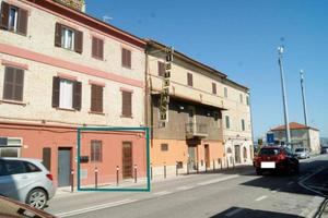 Negozio a Ancona, via Flaminia