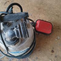 Pompa sommersa per acqua con tubo