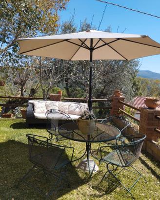 Castellabate. Casa vacanze con giardino