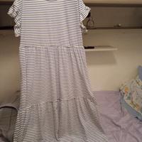 Vestito estivo bianco a righe nuovo