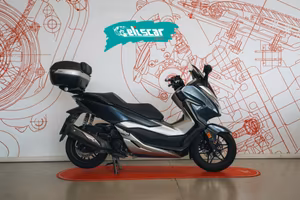 HONDA Forza 300