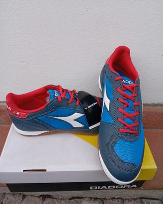 SCARPA DIADORA 