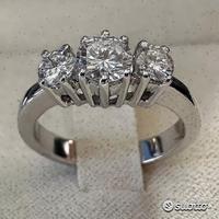 ANELLO TRILOGY IN ORO 18kt. CON DIAMANTI NATURALI