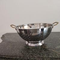setaccio in acciaio con maniglie in ottone