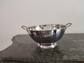 setaccio in acciaio con maniglie in ottone