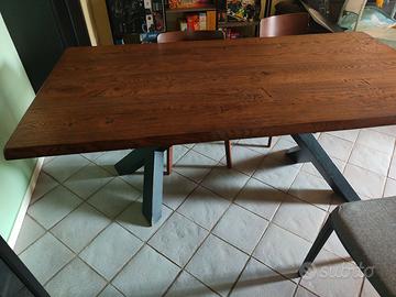 Tavolo in legno massello