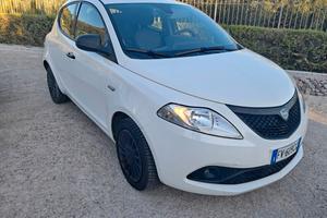 LANCIA YPSILON 1200