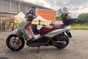 Piaggio Beverly 350 Sport touring