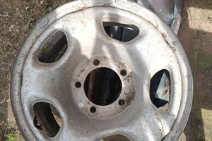 Vedo 4 cerchiI 16 in ferro per suzuki gran vitara