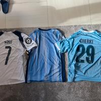 Maglie Tottenham e Manchester City