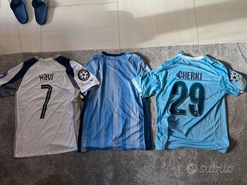 Maglie Tottenham e Manchester City