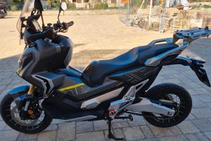 HONDA X-ADV 750