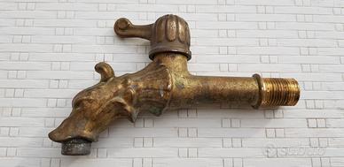 rubinetto artistico in ottone