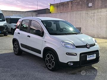 Fiat Panda 1.0 GSE S&S Hybrid Street Van 4 posti