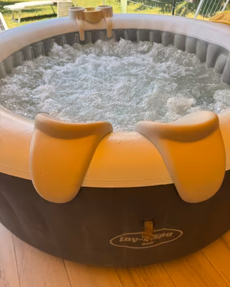 Piscina vasca idromassaggio spa