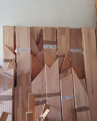 Parquet in listoni di rovere + battiscopa