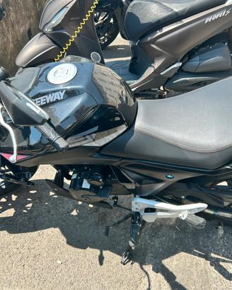 Keeway RKS 125 naked