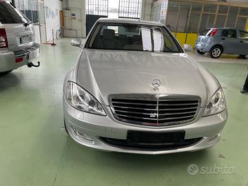 Mercedes-Benz S-class Sedan 2005