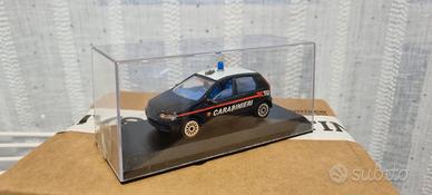 FIAT PUNTO CARABINIERI 
