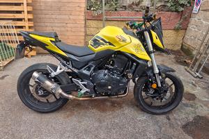 honda hornet 750 2023 35 kw incidentata