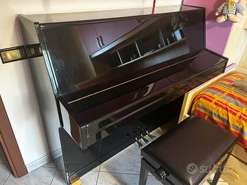 Pianoforte Verticale con sgabello