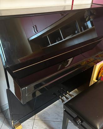 Pianoforte Verticale con sgabello