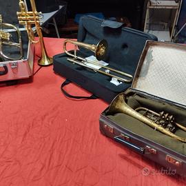 strumenti musicali ( trombe flicorno)