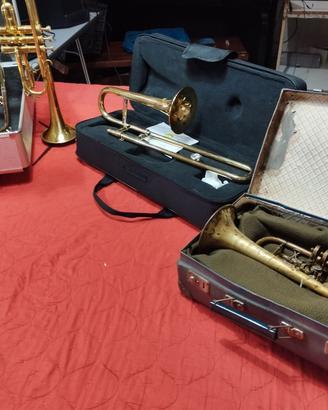 strumenti musicali ( trombe flicorno)