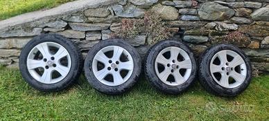 Cerchi in lega con gomme Fiat Panda Cross