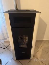 Stufa a pellet FreePoint Amaranto 9 T1