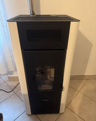 Stufa a pellet FreePoint Amaranto 9 T1