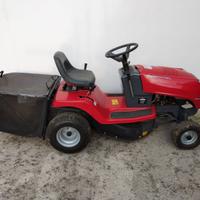 trattorino taglia erba