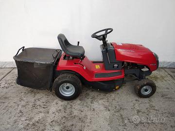 trattorino taglia erba