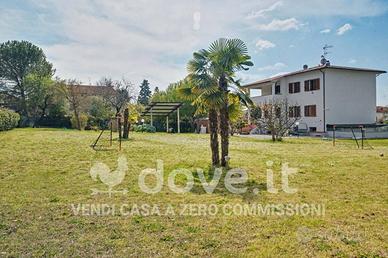 Villa di 284 m² con più di 5 locali e box auto dop