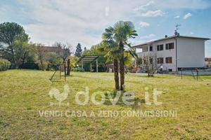 Villa di 284 m² con più di 5 locali e box auto dop